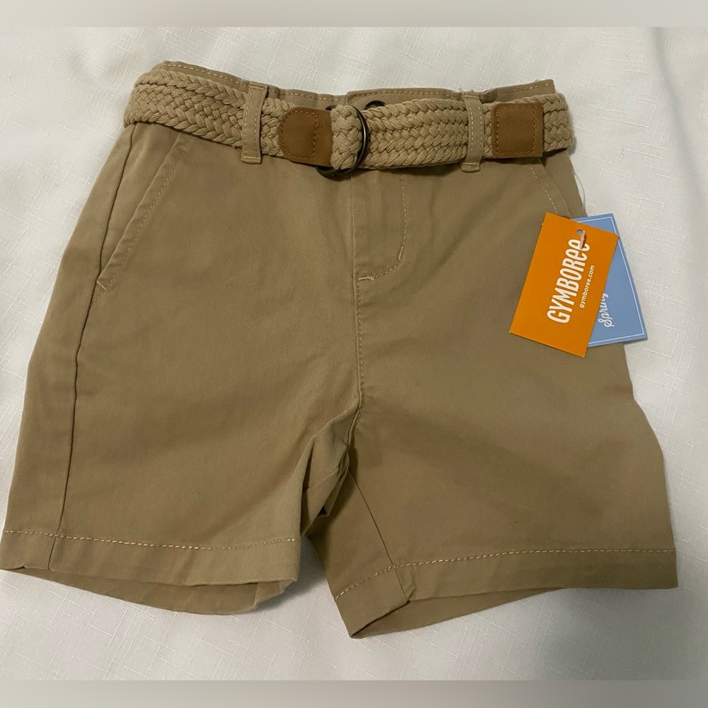 Gymboree boys khaki shorts size 28/30 lbs.